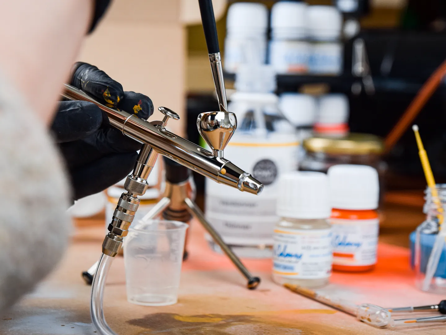 Airbrush wird gereinigt